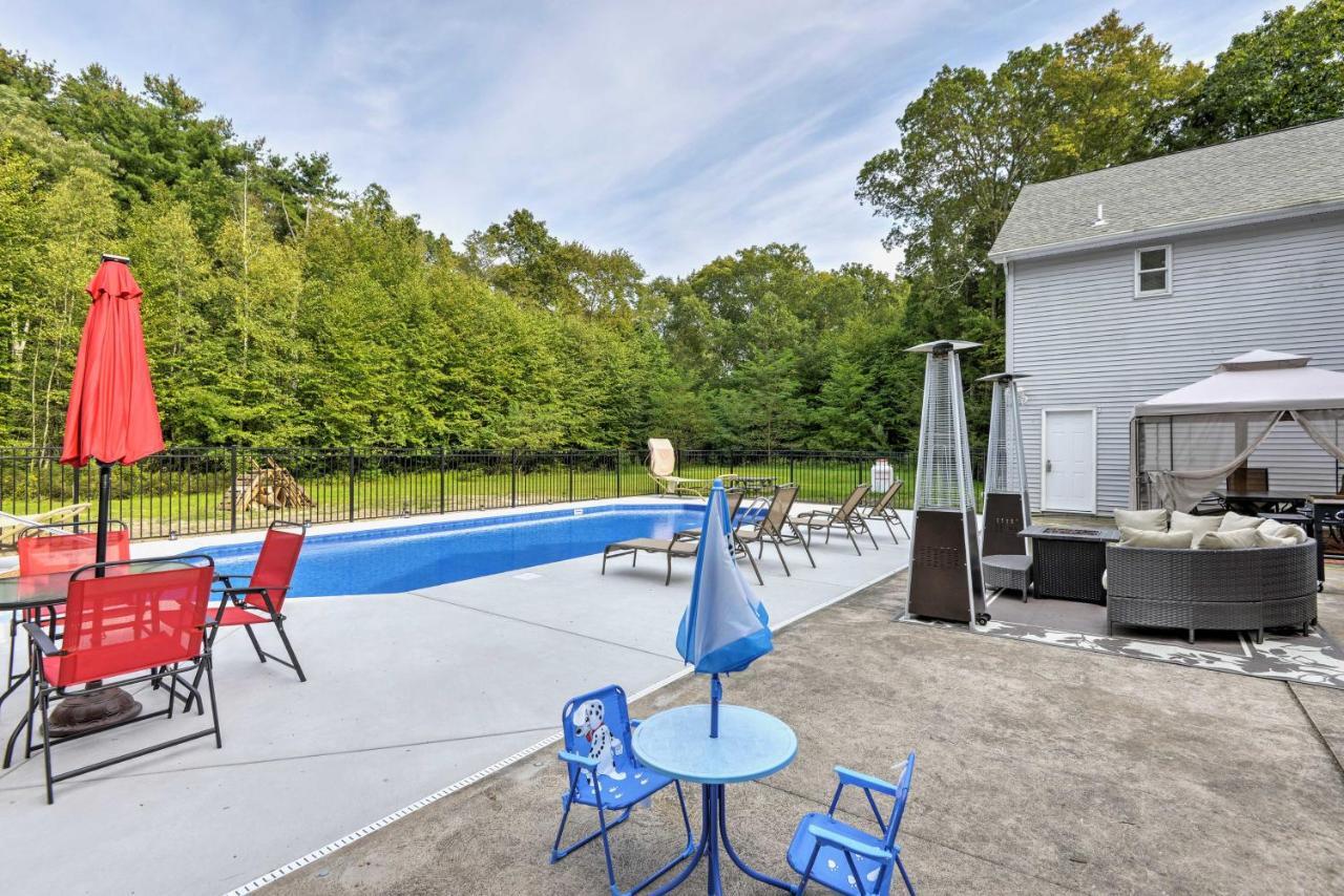 Superb Stroudsburg Home With Seasonal Pool And Deck! Exterior foto